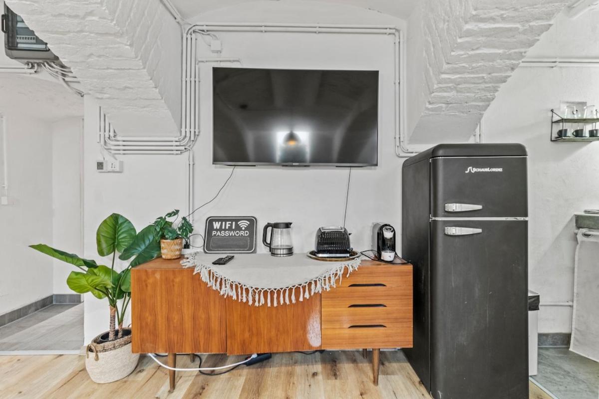 Apartament 6 Minutes To S-bahn I Souterrain Loft I Wifi